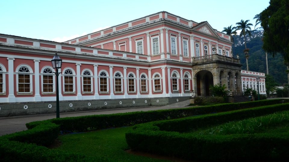 Císařský palác, dnes muzeum, byl jednou z prvních staveb. Město vyrostlo kolem něj
