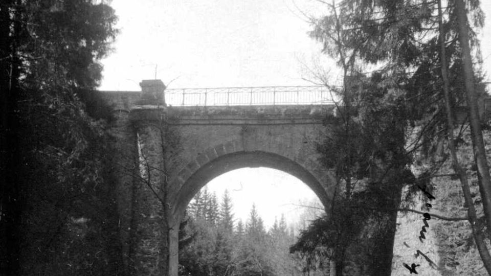 Vysoký most v roce 1911