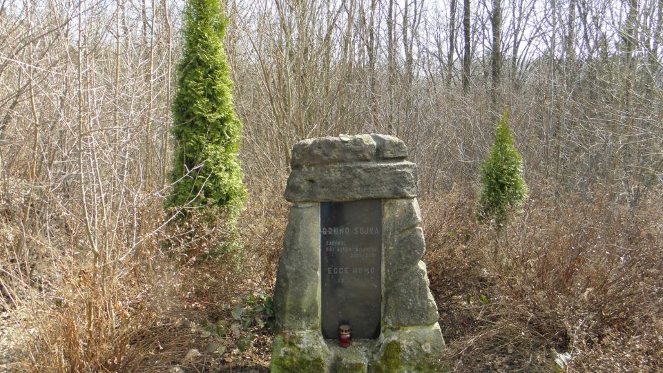 Pomník Bruna Sojky