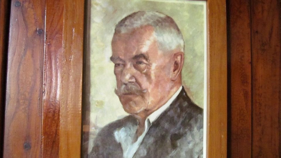Portrét Petra Bezruče, který chatu na Prašivé navštěvoval