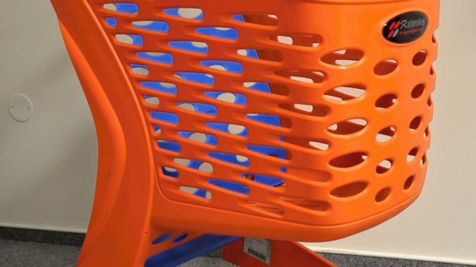 Plastový nákupní vozík