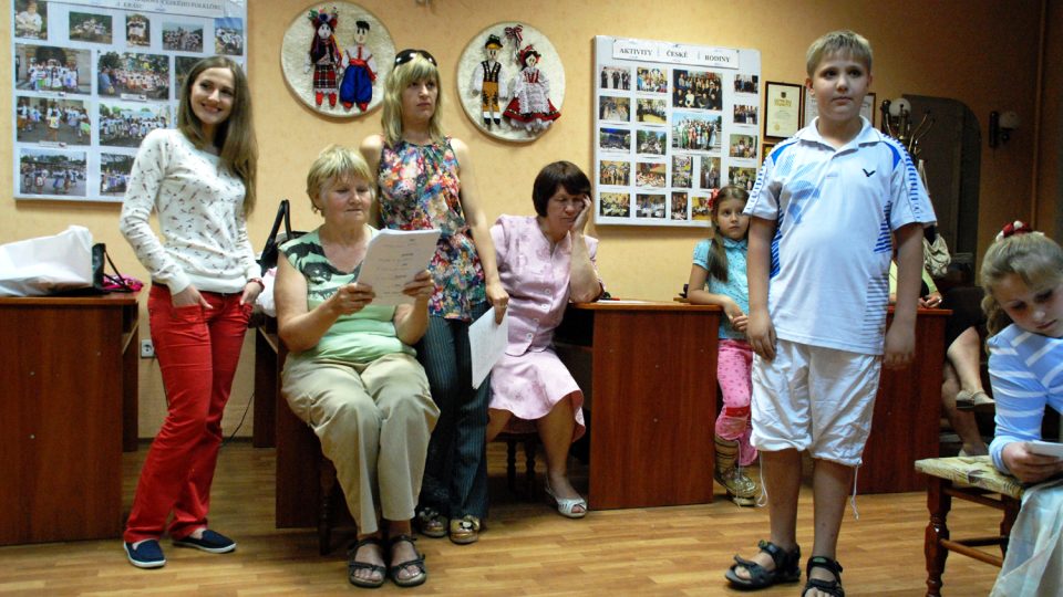 Česká rodina se schází na předměstí ukrajinské Oděsy