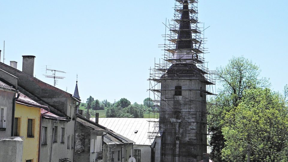 Kousek od násmětí stojí i kostel sv. Bartoloměje založený při vzniku města