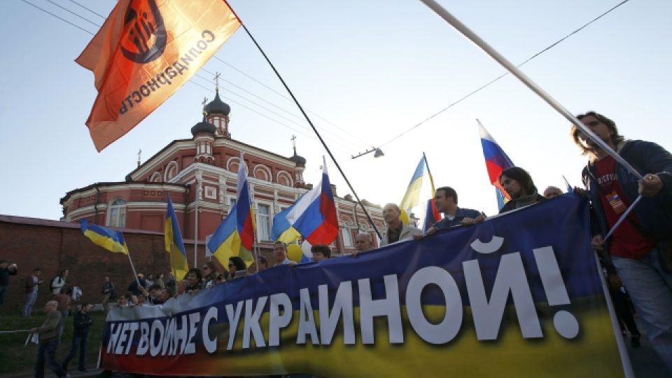 Tisíce lidí v Moskvě protestovaly proti ruské účasti v bojích na Ukrajině