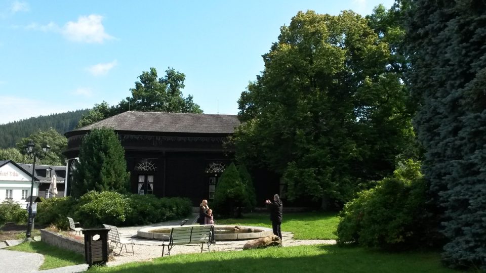 Hudební hala v Karlově Studánce