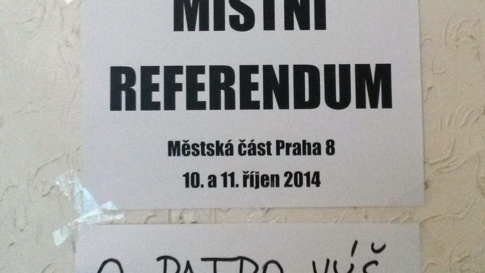 Na mnoha místech se kromě voleb konala i referenda. Jako například v Praze 8