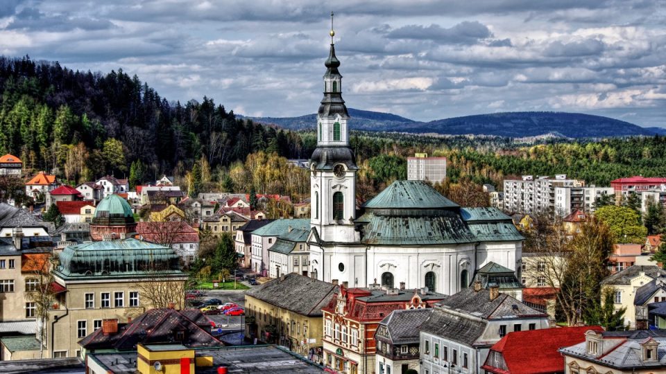 Výškový pohled na centrum Nového Boru