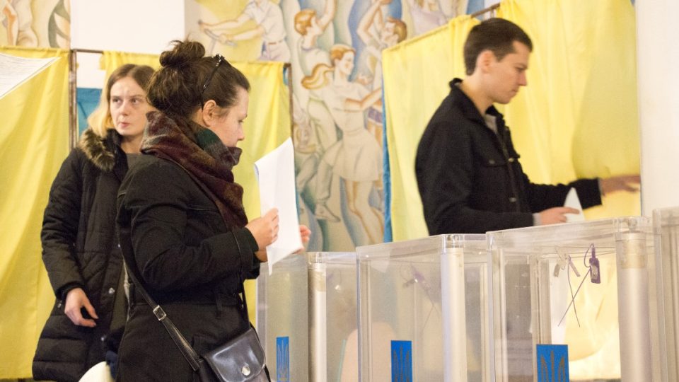 Parlamentní volby na Ukrajině. Snímek z Kyjeva 
