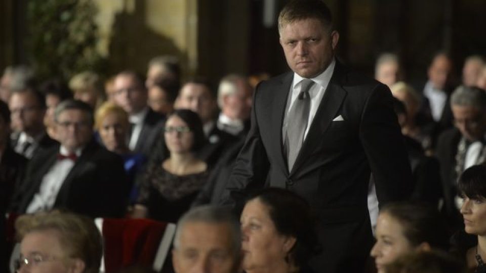 Slovenský premiér Robert Fico před zahájením slavnostního ceremoniálu 28. října na Pražském hradě