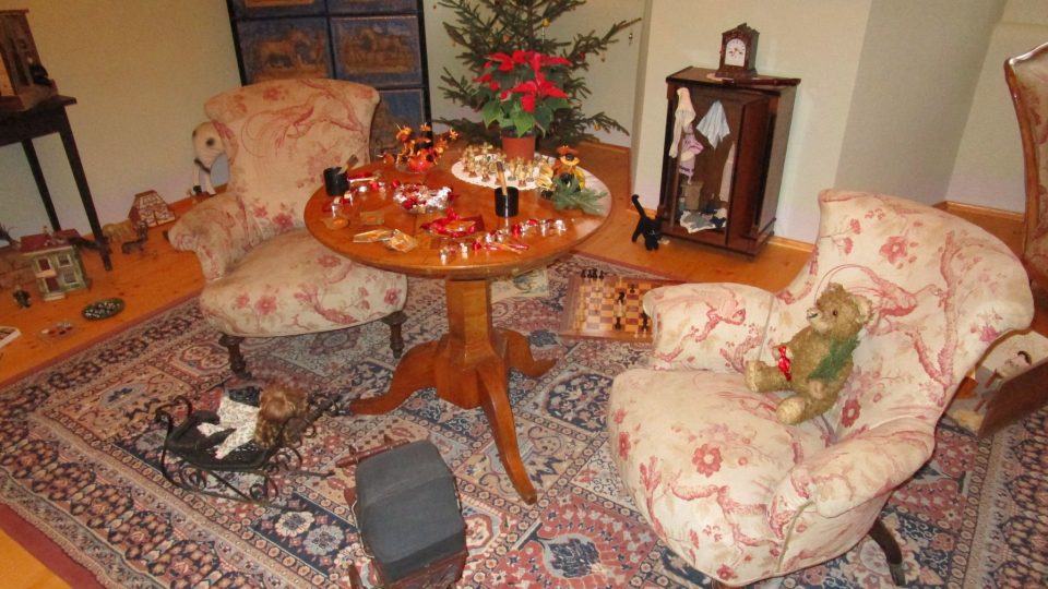 Lemberk - předvánoční dětský pokoj na stole karamelky vyráběné podle starého receptu, návštěvnické děti mohou ochutnat