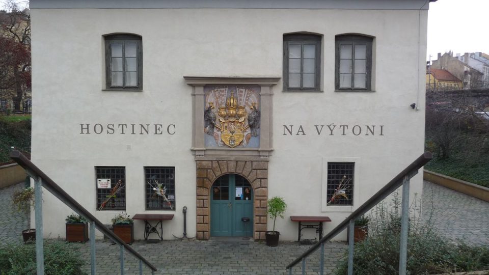 Hostinec Na Výtoni - bývalá celnice v Podskalí