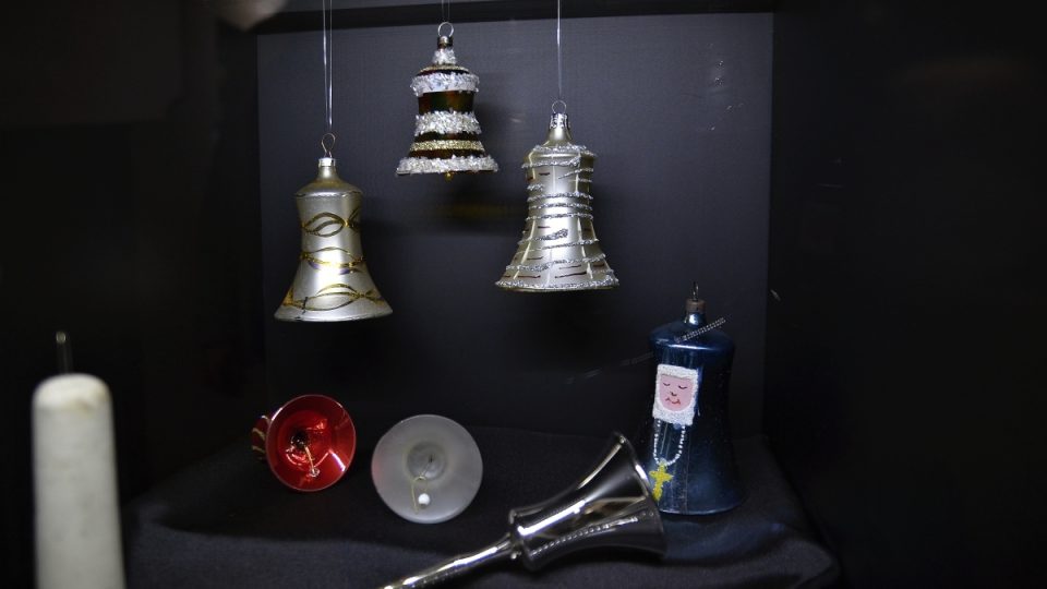 Oblíbený tvar ozdoby, zvoneček