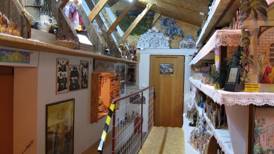 Muzeum papírových betlémů v Bělé pod Bezdězem