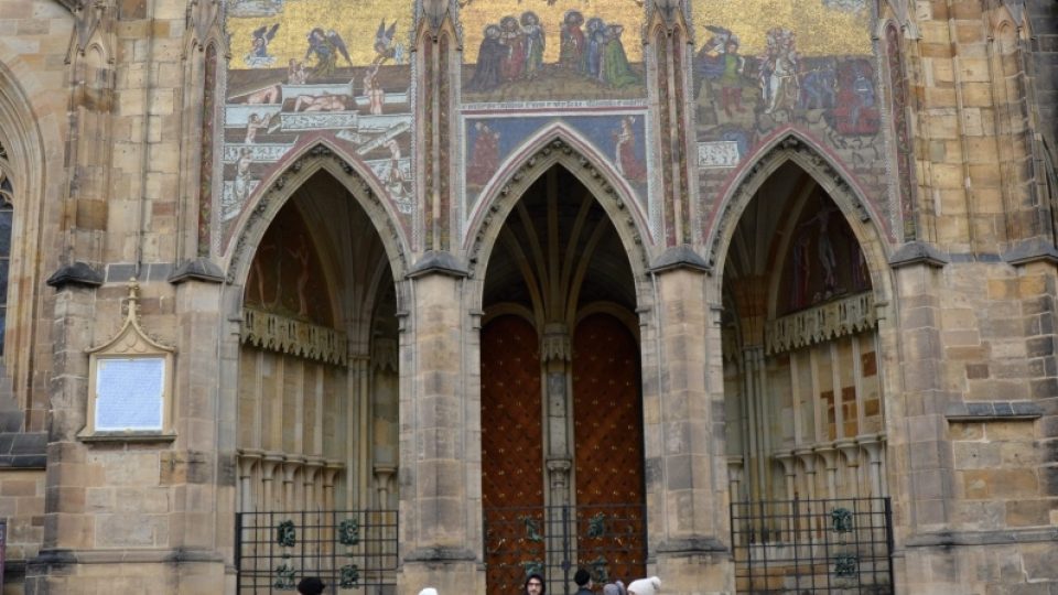 Areál Pražského hradu a katedrálu sv. Víta navštíví ročně na 4 miliony lidí