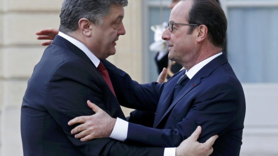 Ukrajinský prezident Petro Porošenko a francouzský prezident François Hollande