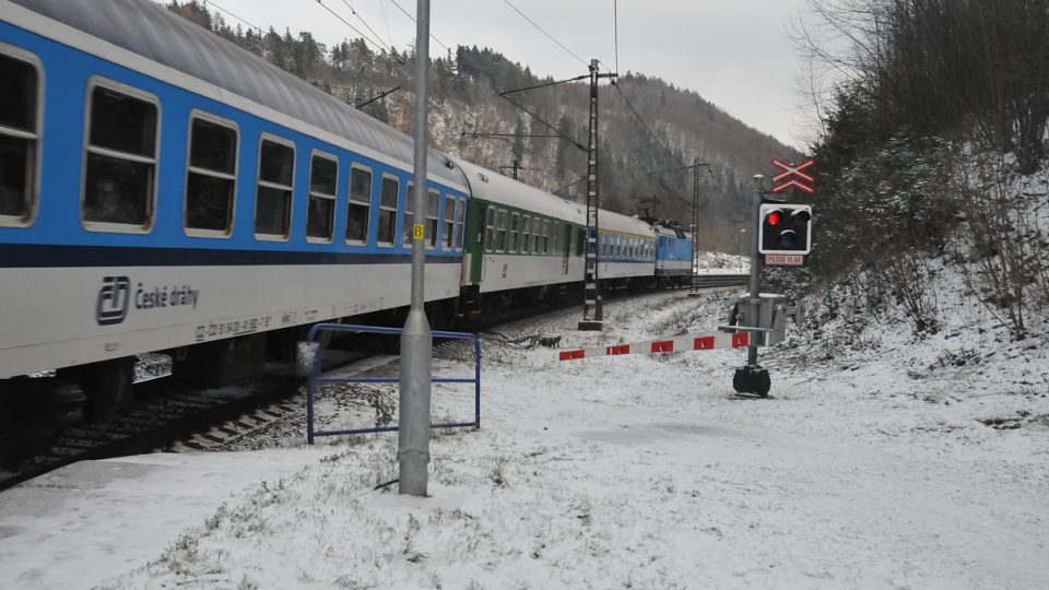 Závory dříve obsluhoval právě hlídač ze strážního domku