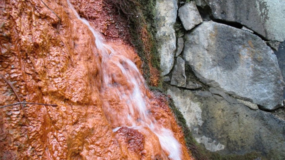 Kouzlo barev Mattoniho vodopádu