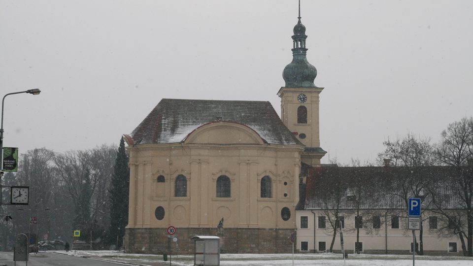 Zámecká kaple je dominantou Smiřic