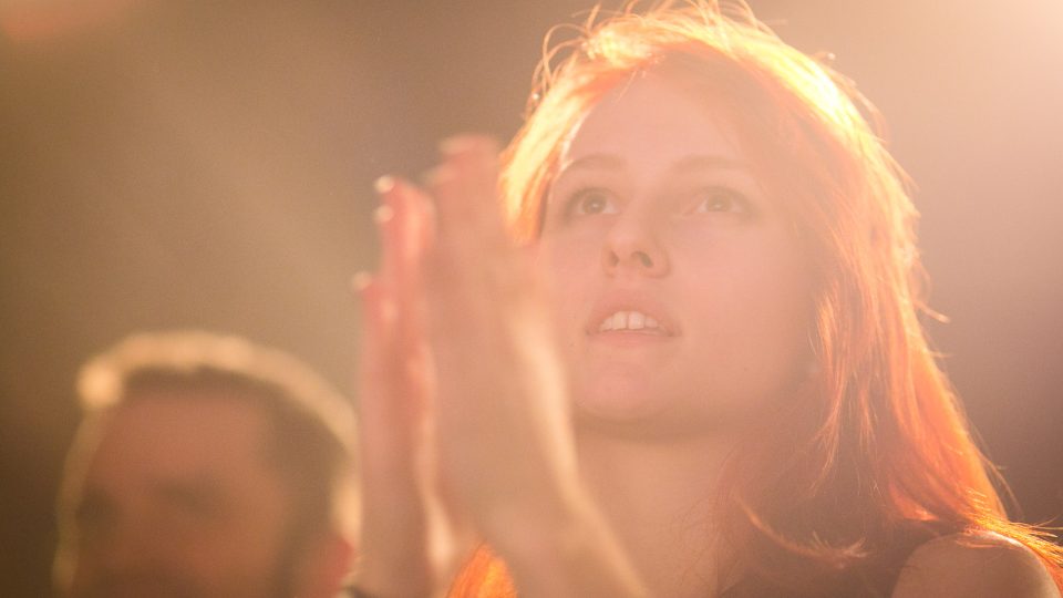 Publikum na plzeňské Radio Wave Live Session 03315096.jpeg