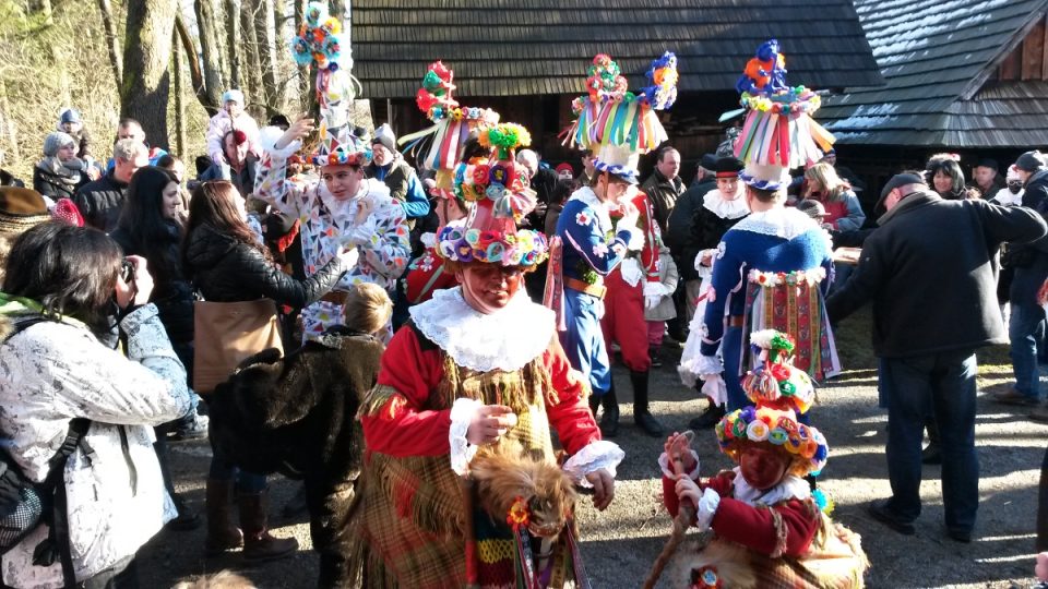 Masopust na Veselém kopci - veselí při tanci