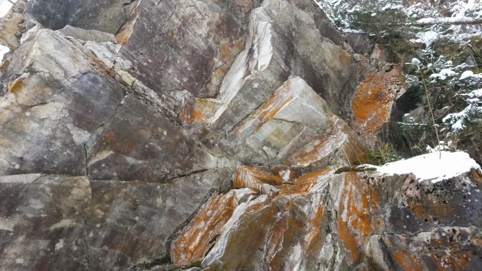 Detail těžební stěny