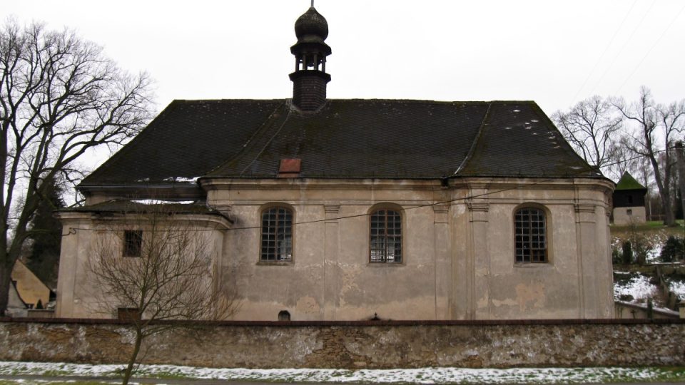 Kostel v Dolní Krupé na Mladoboleslavsku