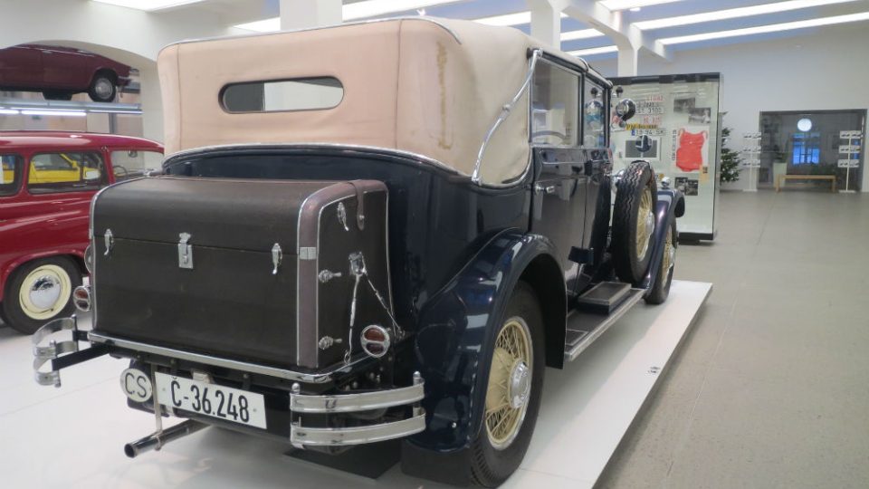 Škoda 860