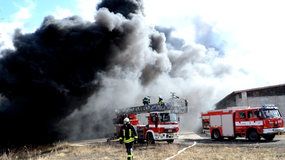 Požár lakovny ve Svatavě na Sokolovsku