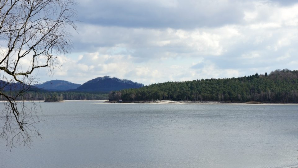 Výhled na Máchovo jezero