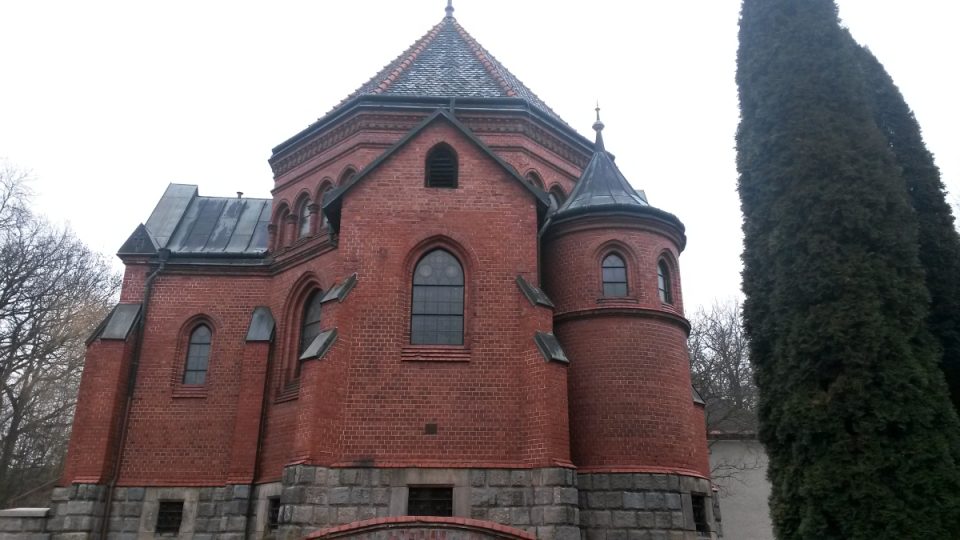 Kaple sv. Kříže v Chuhelné vystavěná jako mauzoleum knížecího rodu Lichnovských