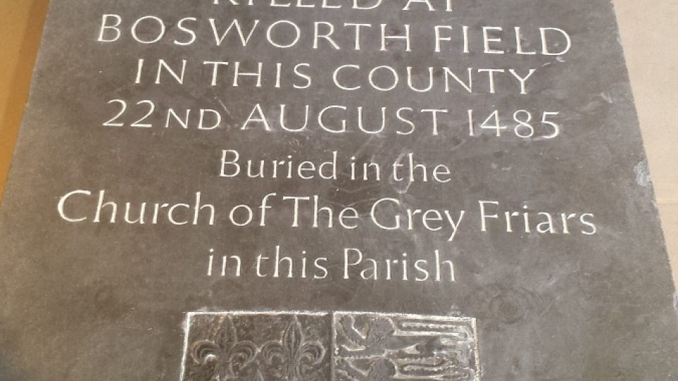 Pod parkovištěm ve městě Leicester archeologové našli ostatky Richarda III. Ve vedlejší budově pak vzniklo interaktivní muzeum