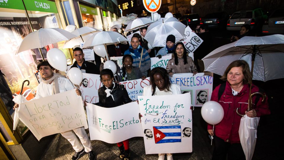 Den pro Kubu - Pochod pro Damy v bilem