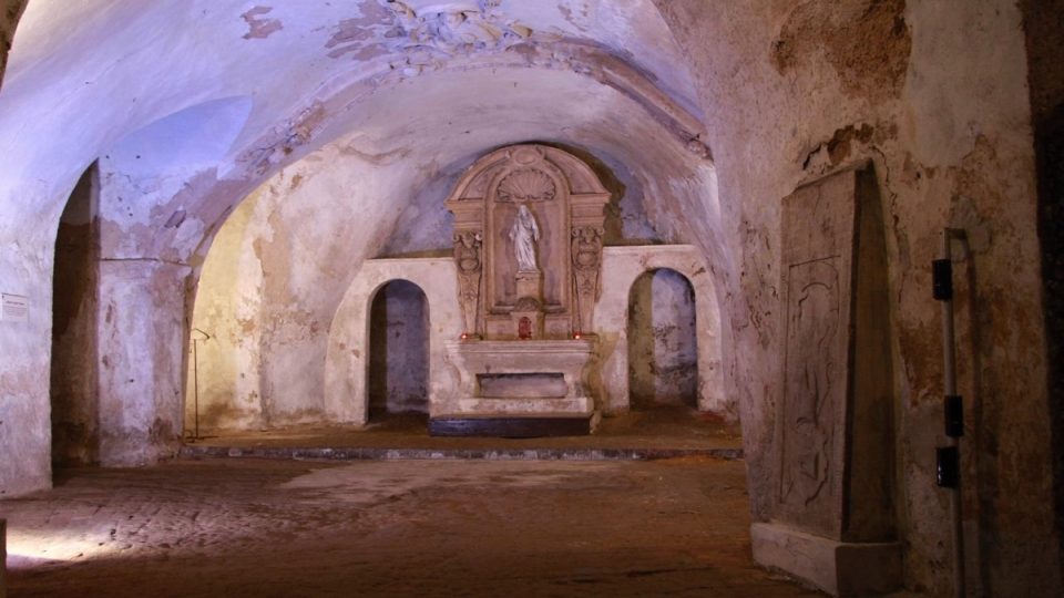 Původní kaple, kterou nechal v jeskyni vybudovat kníže Bořivoj