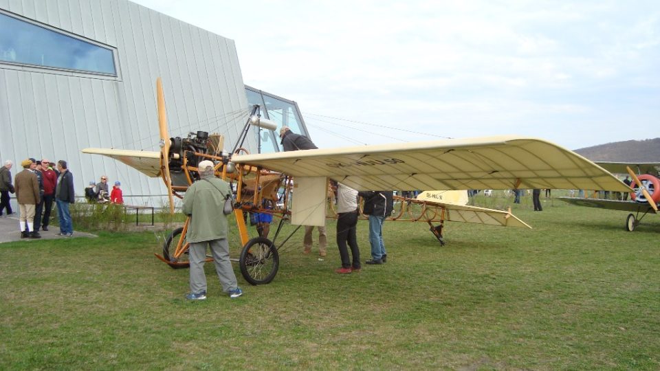 Největší pozornost budil letoun postavený podle plánků Metoděje Vlacha z roku 1912