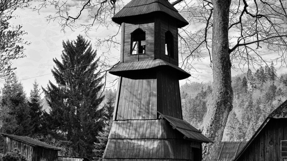 Zvonička v Liticích na staré rytině