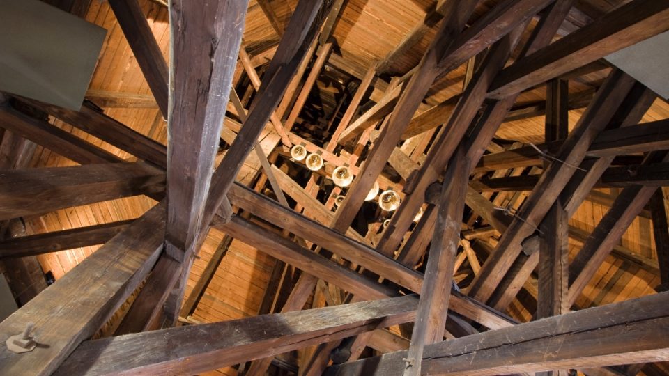 Zvonkohra sestavená z 10 zvonů s 1.152 melodiemi