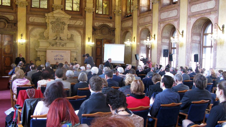 Mezinárodní konference k 600. výročí mučednické smrti mistra Jana Husa ve Valdštejnském paláci