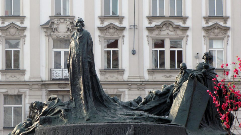 Jan Hus na Staroměstském náměstí v Praze