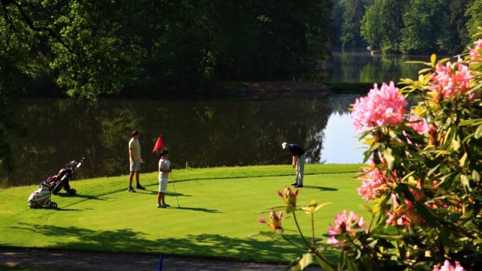 Zámecký park Štiřín a golfové hříště