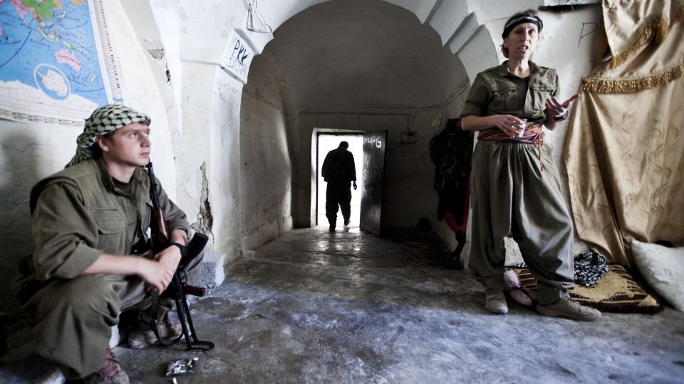 Na pozicích se snipery v Sindžáru. „Živé vás nedostanou,“ slibují nám Kurdové
