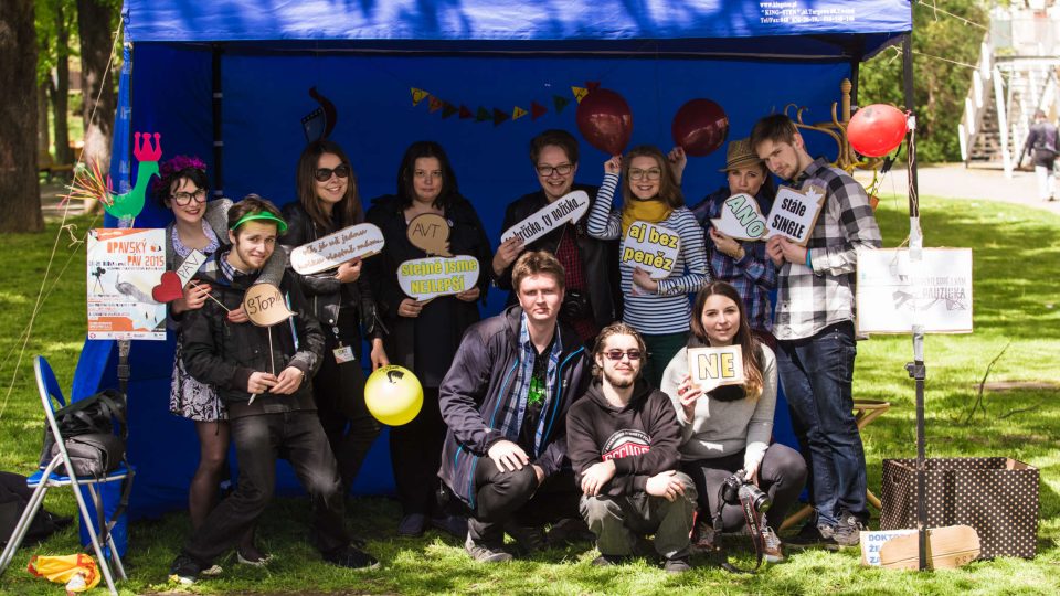 Společné foto z festivalu Opavský páv