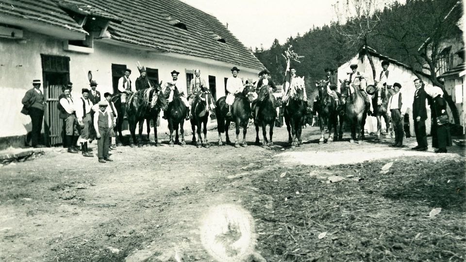 Slavení Májů v Babiné, 20. léta 20. století