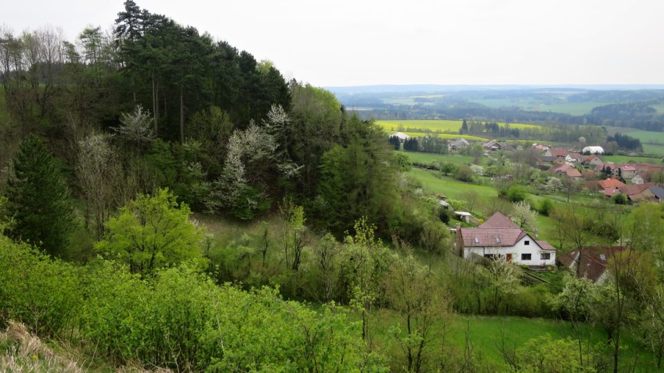 Krajina okolo obce Střemošice