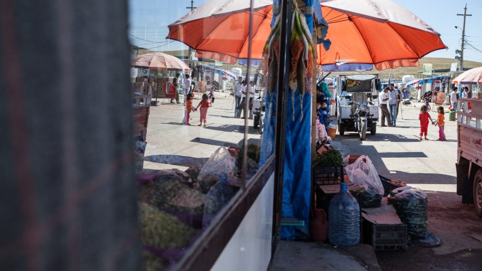 Dodávky potravin do uprchlického tábora zajišťuje World Food Program 