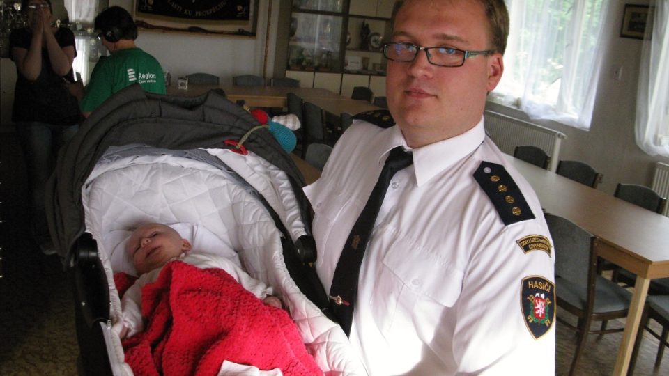 Nejmladší hasička, 7 týdnů