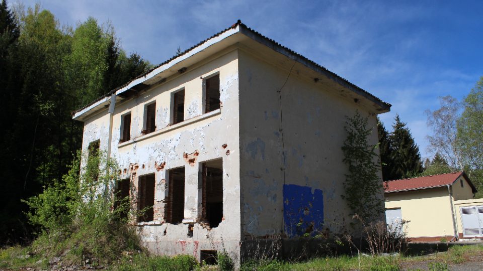 Budova bývalé české školy v Jablonečku