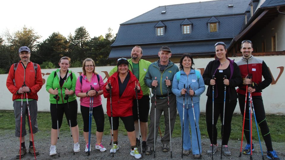 Soutěžící jsou po hodině Nordic Walking spokojení