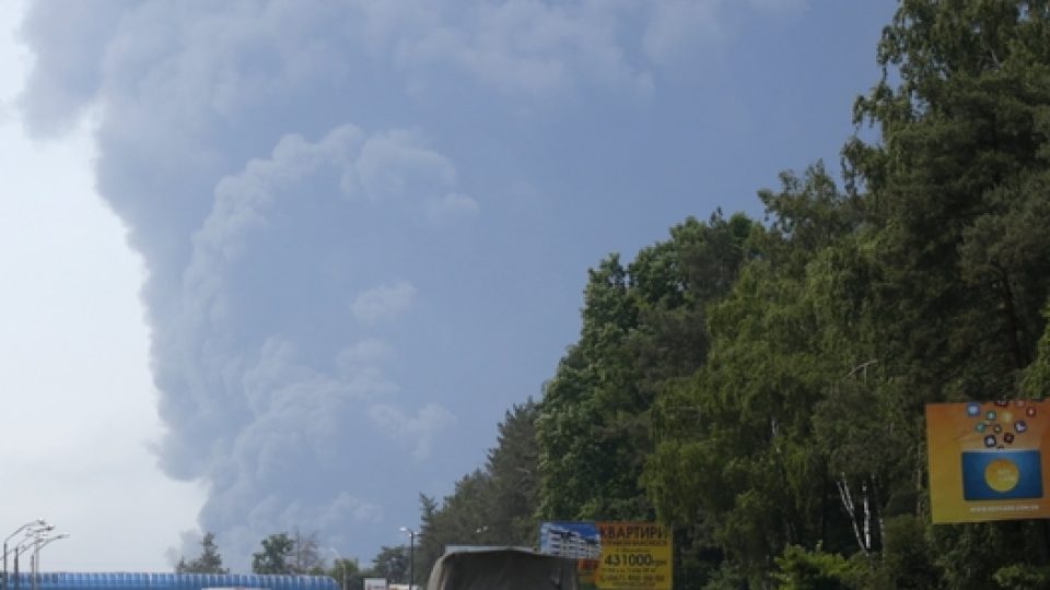 Nedaleko ukrajinské metropole Kyjeva explodovaly zásobníky ropy