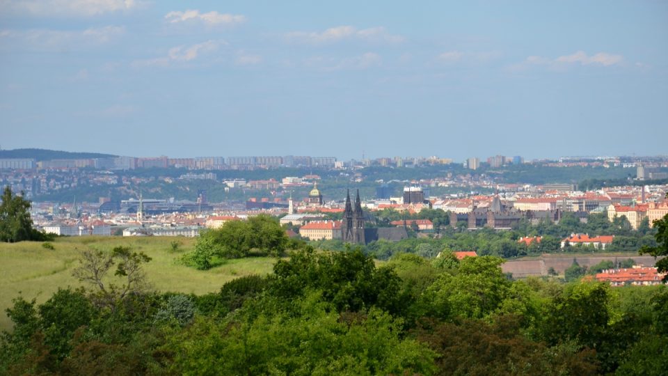 Pohled k Vyšehradu a Národnímu muzeu