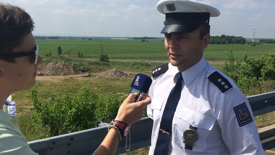 Na dálnici D11 se už Policie ČR soustředí na naše odjezdy na dovolenou